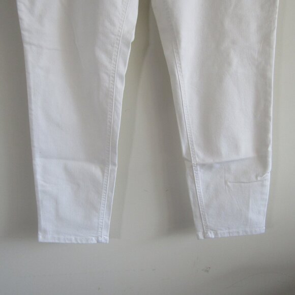Catherine's Women's Jeans 1X White Skinny Jegging Casual Minimalist Coastal NWT - Picture 3 of 11